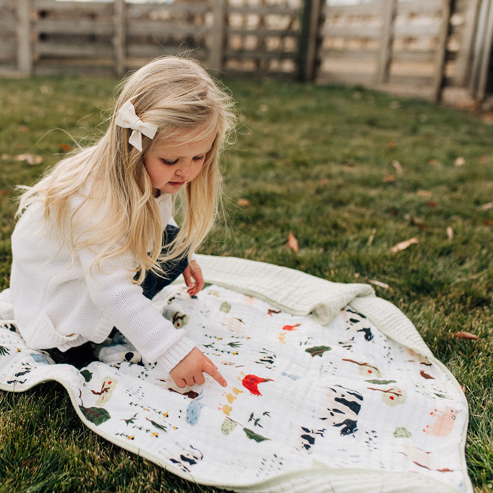 Red Rover Cotton Muslin Quilt Family Farm R Exclusive