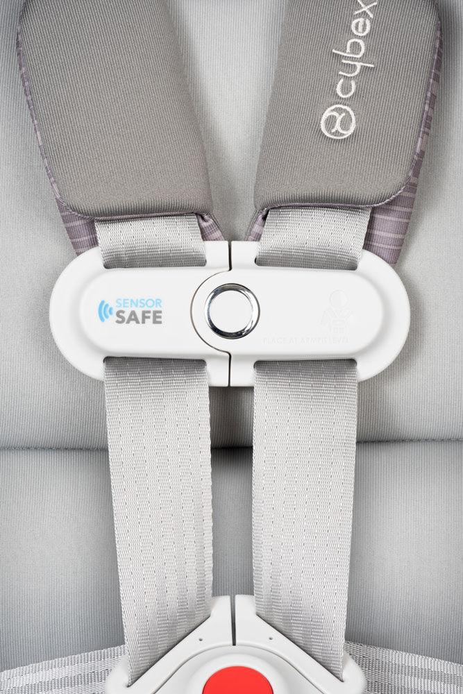 Cybex Sirona S 360 convertible car seat with Sensor Safe Manhattan