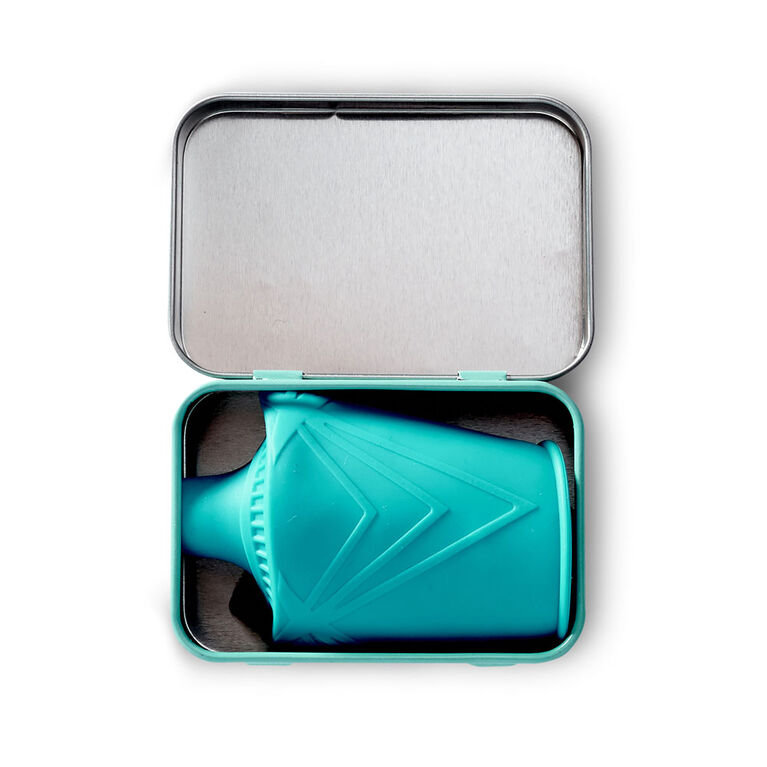 UNIVERSAL SIPPY TOP TRAVEL TIN DISPLAY