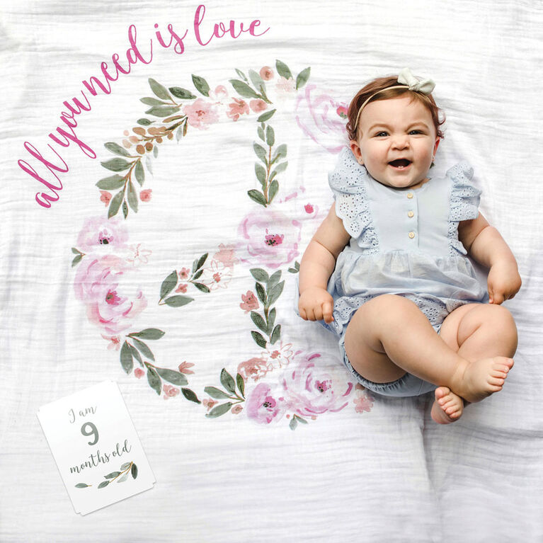 Lulujo - Baby's 1st Year - Monthly Milestone Photography Background Prop, Blanket and Cards Set - All You Need Is Love