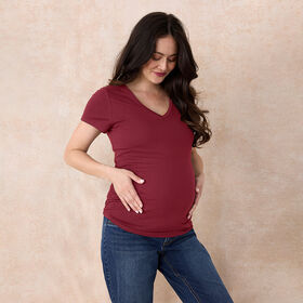 Motherhood - Short Sleeve Side Ruched Vneck Tee - Tawny Port - L