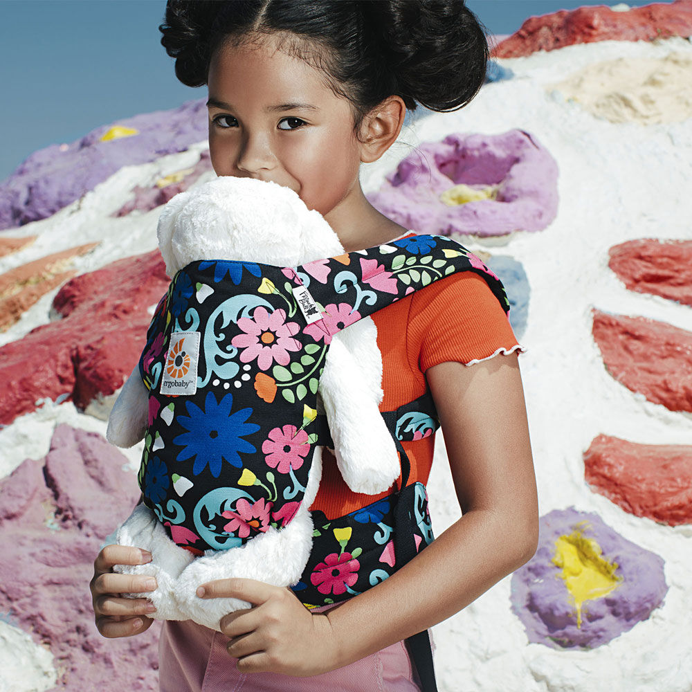 Porte poupee ergobaby 2025