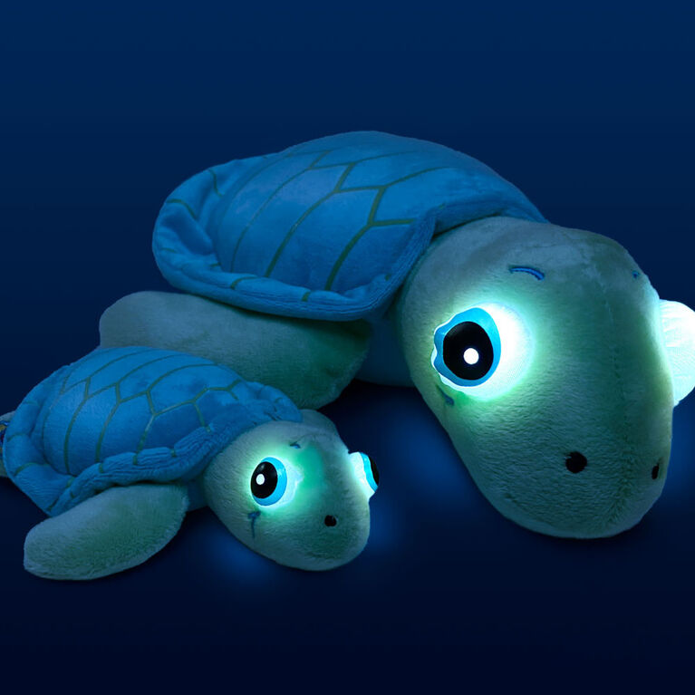 Ensemble NightBuddies and BabyBuddies Tortue Verte de 15" and 5" en Peluche Yeux Lumineux
