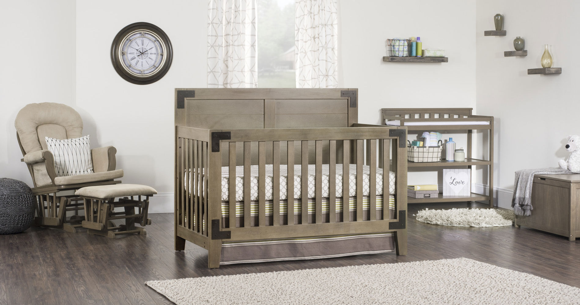 Lucas 4 in 1 crib 2025