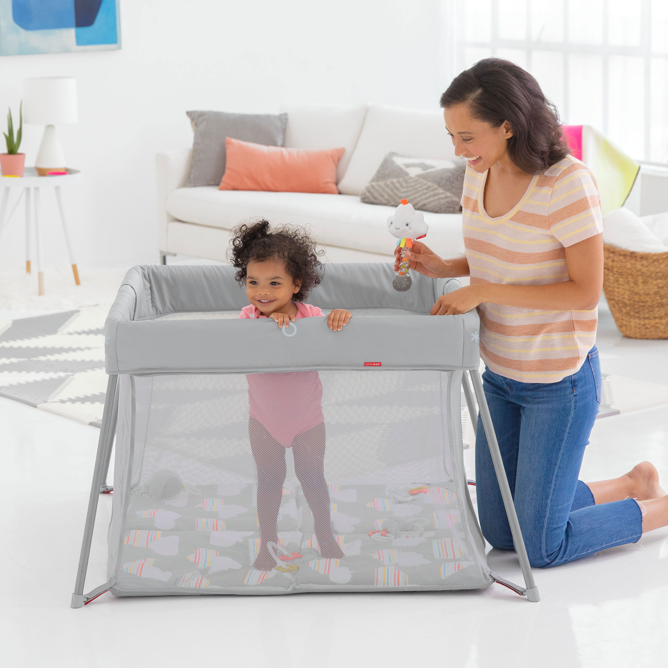 Play to night expanding travel crib hotsell