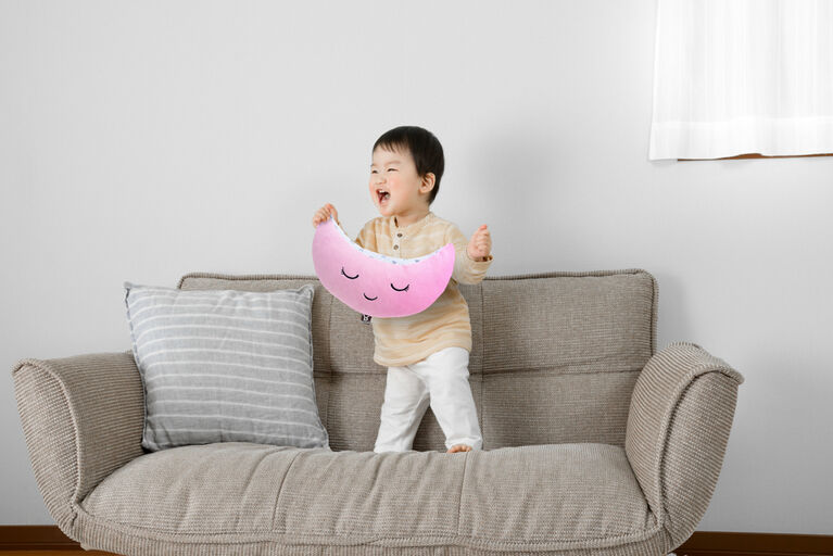 Benbat - Seat Belt Headrest - Moon / Pink / 2-12 Year Old