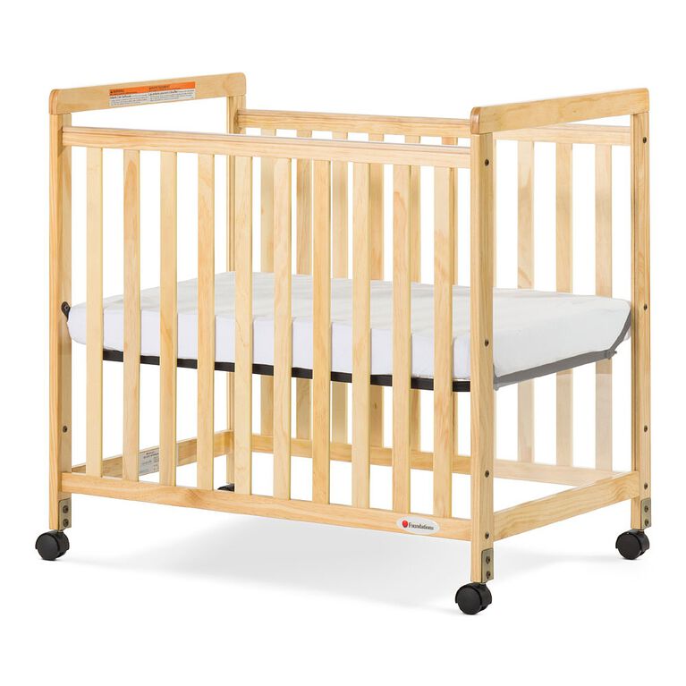 Foundations Safetycraft Fixed Side Clearview Crib Natural