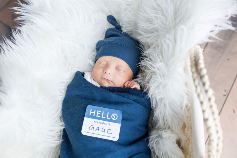 Lulujo Baby Hello World Newborn Bamboo Hat and Swaddle Blanket Set Navy