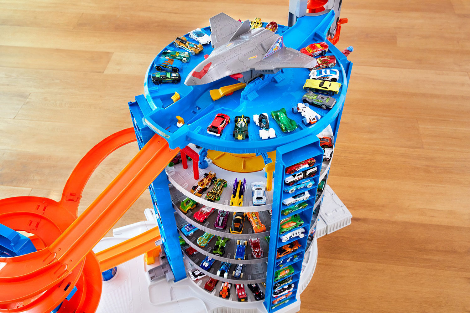 Hot wheels super auto top center