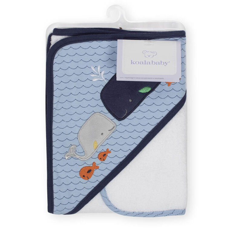 Ensemble de cape de bain et débarbouillette de Koala Baby baleine bleu.