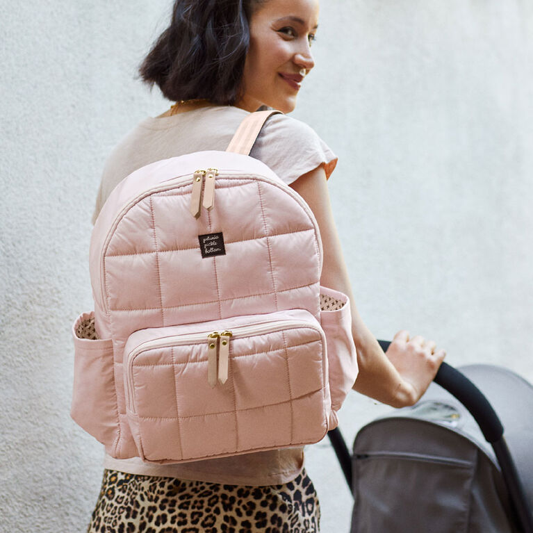 Petunia Pickle Bottom - District Backpack 5 Piece Set in Petal Rose - Sac à langer matelassé pour bébé - Bébé, nourrisson, enfant en bas âge - Résistant à l'eau - Doublure antimicrobienne - Cadeau de naissance