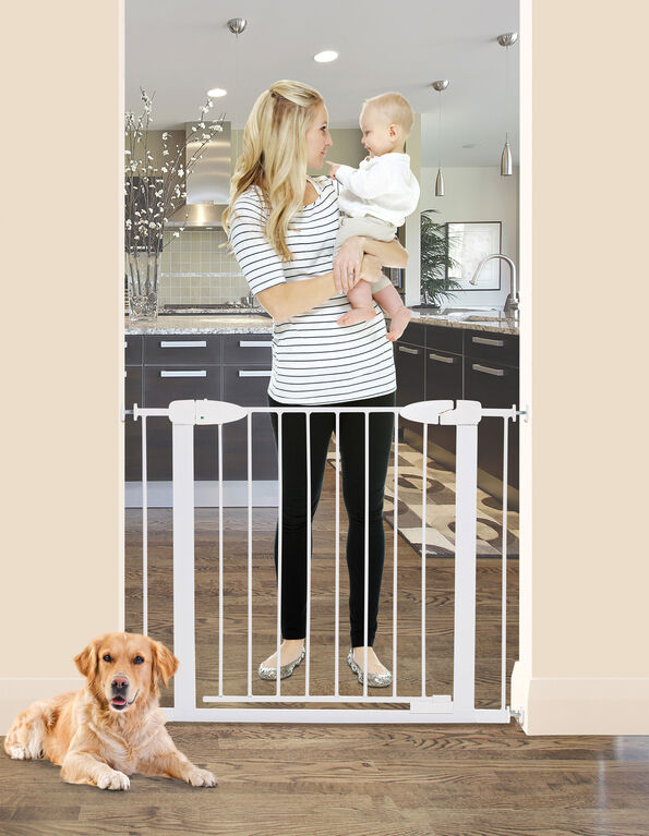 Dreambaby Boston Magnetic Auto-Close Security Gate - White