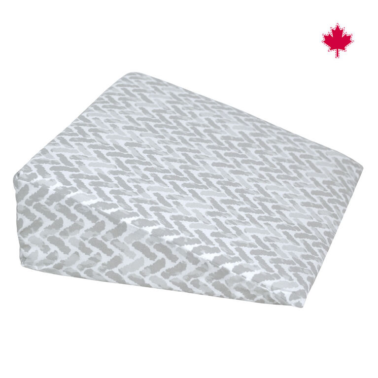 Perlimpinpin Wedge Pillow- Chevrons Grey