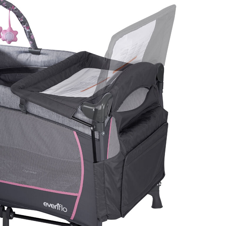 Evenflo Portable BabySuite Deluxe, Poppy