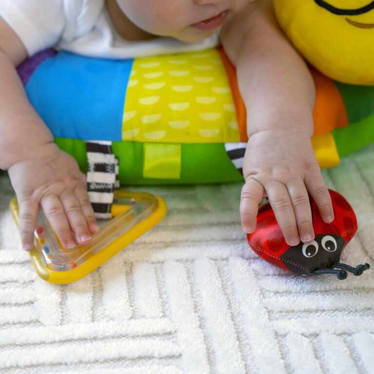 Coussin d'activités jeux sur le ventre Cal-a-Pillow de Baby Einstein