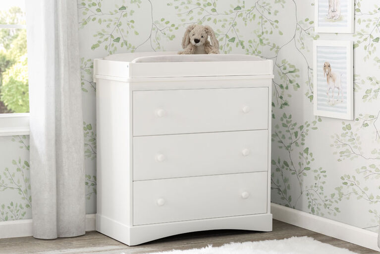 Delta Children Willow 3 Drawer Dresser with Changing Top - Bianca White