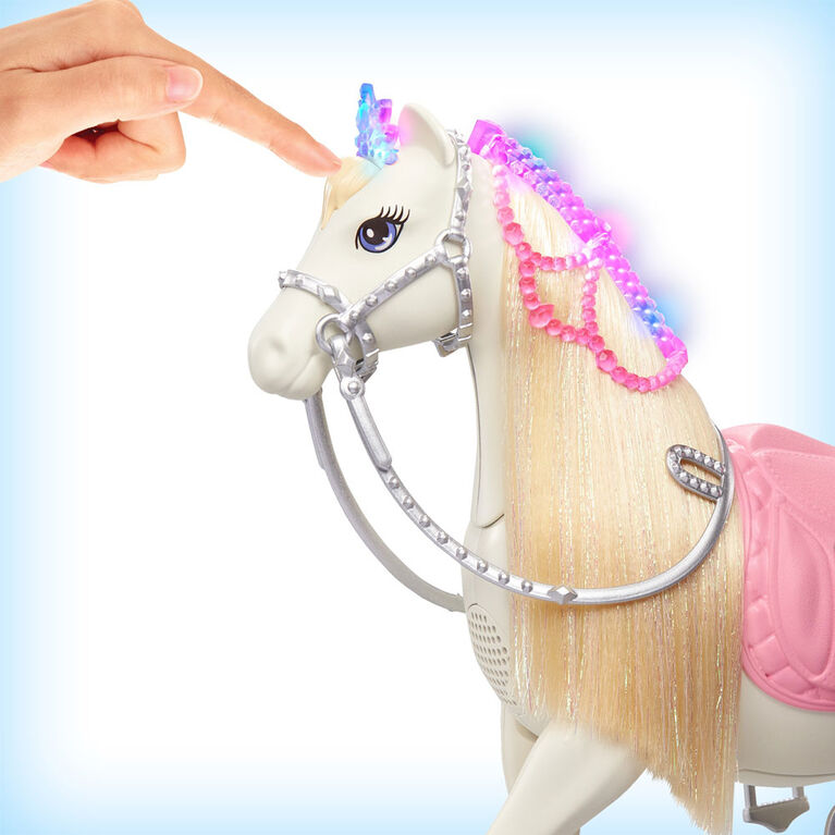 Poupée Barbie Princess Adventure et son cheval merveilleux avec sons et lumières