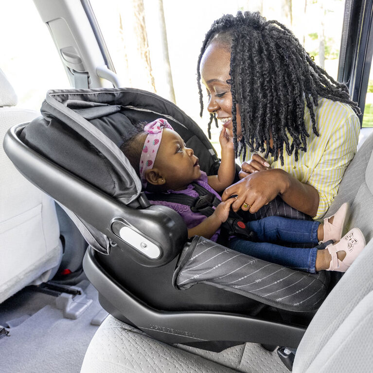 Siège d'auto pour nourrisson NurtureMax d'Evenflo