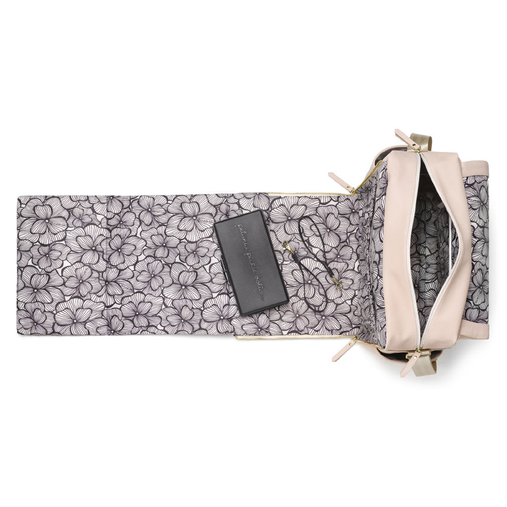 petunia pickle bottom straps