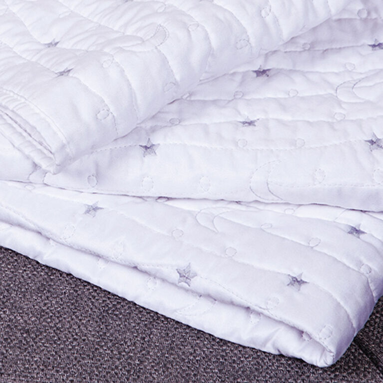 Sammy & Lou Nursery Quilt -Moon & Stars