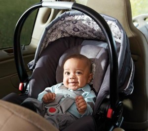 Que devez-vous savoir au sujet des sièges d’auto de bébés