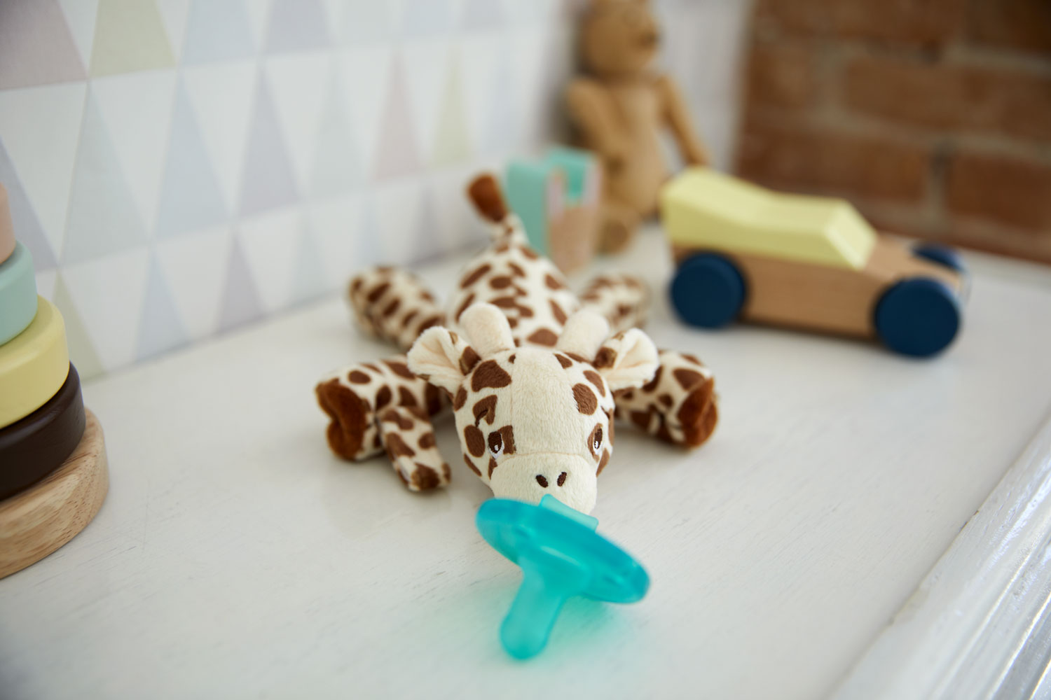 avent giraffe pacifier